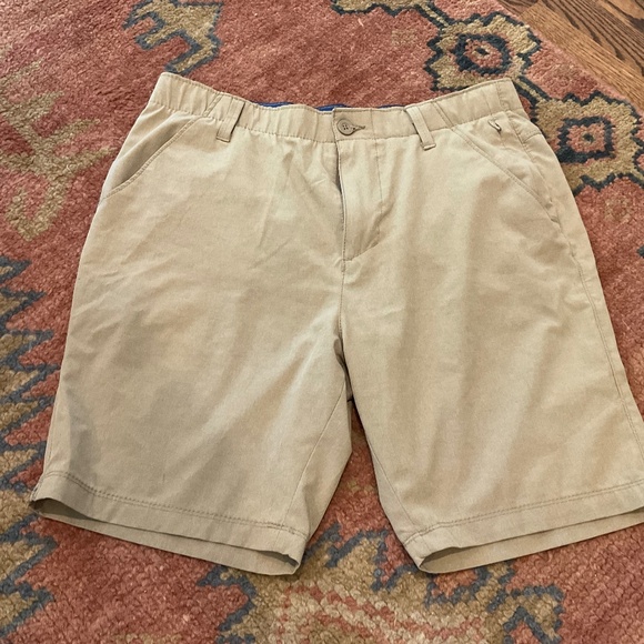 Men’s Denali outdoor shorts khaki color size 30 - Picture 1 of 1